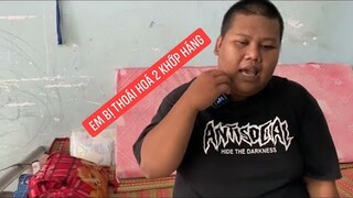 Thương em Hớn mang căn bệnh thoái hoá 2 khớp háng hàng ngày bán vé số không đủ nuôi 2 đứa con nhỏ