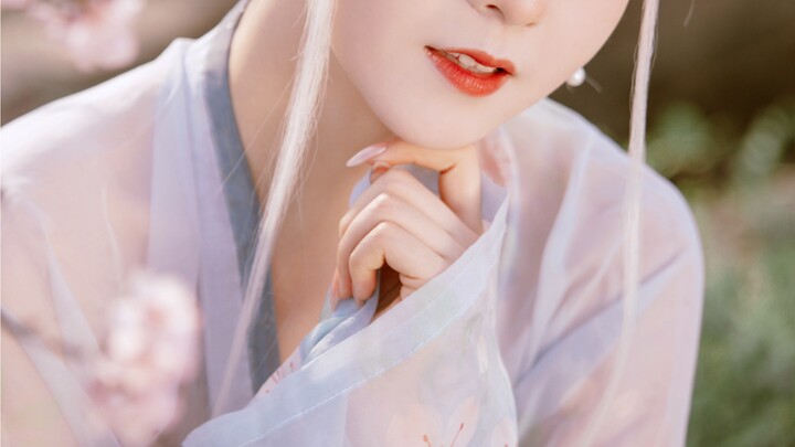 救命！我种的花竟然成精了！