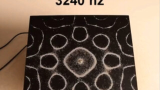 以不同频率震动食盐会发生什么？越来后面越惊艳