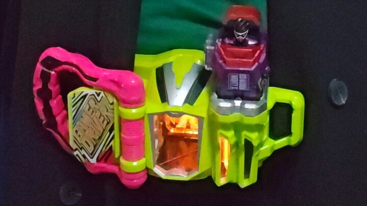 Saya berharap sebagai penggemar tokusatsu, Anda dapat terus mencintai tokusatsu.