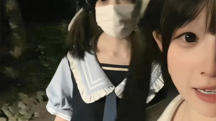 ขอนำเสนอ OOTD ของเราให้ทุกคนดูหน่อยนะคะ