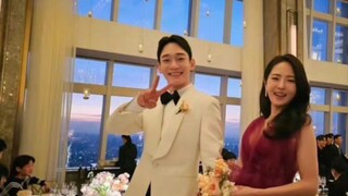 All members of EXO attended the wedding of member Kim Jong Dae/CHEN. This time, it was a true star-c