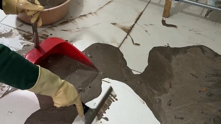 离谱，一家三口年龄加起来还没我鞋码大！