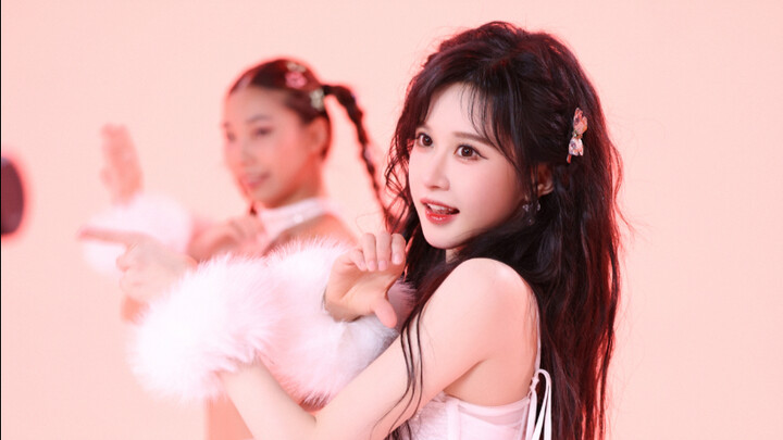 استوديو التدريب على الرقص لـ «OvO!»: الفتاة الحلوة تهاجم بقوة!