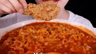 Mellawnie AMSR turkey noodles&ayam goreng. Kecepatan video 1,5 x lipat