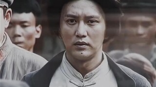 “打倒那些压迫我们的人，让我们站起来！”