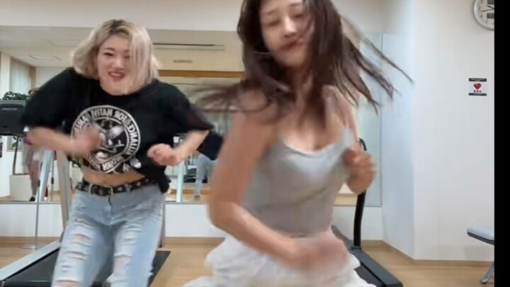 Nhảy nhót tung tăng