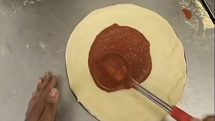 Thử thách bước ngẫu nhiên vào một nhà hàng rồi bắt đầu làm việc