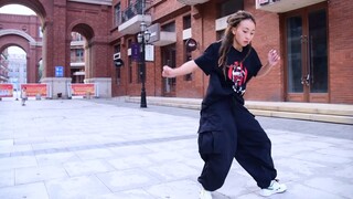 The rhythm of HipHop really makes people happy