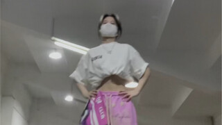ลิซ่า นักออกแบบท่าเต้นวัย 19 ปี ปล่อยซิงเกิลเพลง "Money"