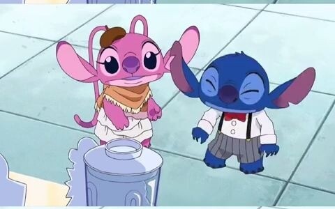[Star and Stitch] Siapa yang tidak ingin minum segelas jus yang diperas oleh Stitch sendiri?