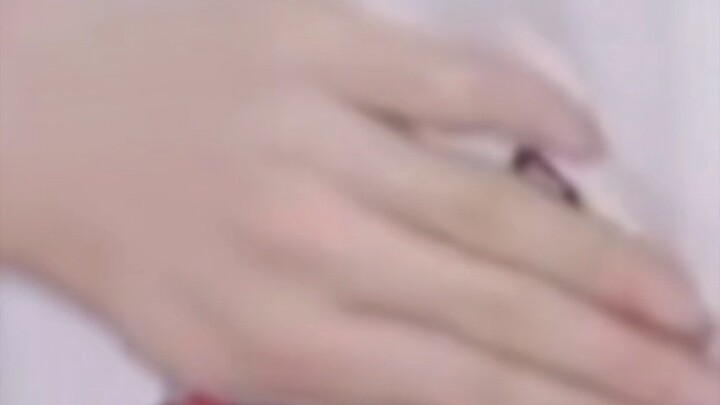 【وين شوان】هناك أماكن لا يستطيع أحد يمسّها سوى الأستاذ سونغ الصغير بالفعل!