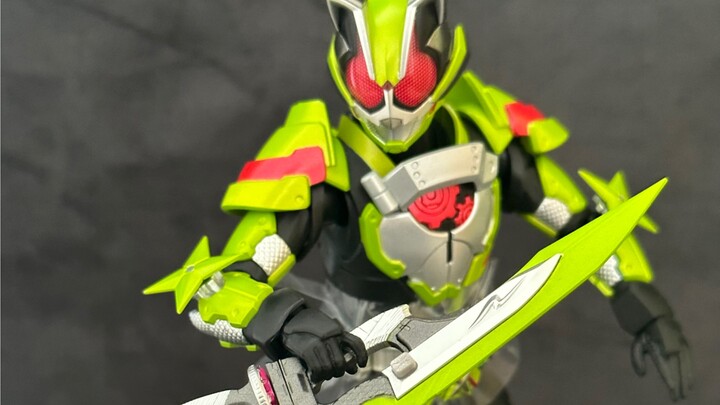 Sold as soon as it was shipped? ? ! The face shape is not restored? ! Is the price of Kamen Rider Ta