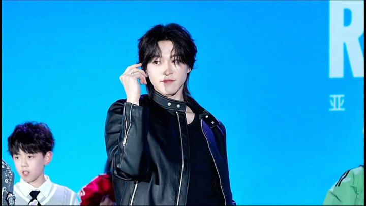 Dewa lagu tema! Zanduo menari di panggung lagu tema konferensi pers global 3!