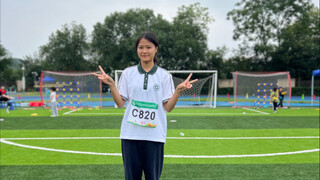 人不能同时拥有青春，和对青春的感受，但我和我妹可以