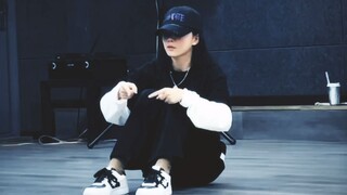 【Xu Mengjie】Little Rainbow sits and dances hiphop | Today's dance practice clip