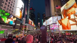 Send Lulu to Times Square