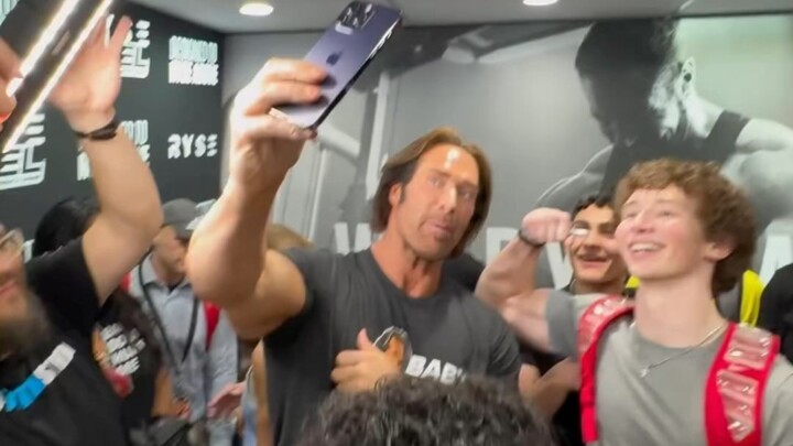 Powerful King Meet-and-Greet