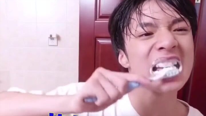 المشاهد المضحكة الشهيرة لليو ياو ون، بالفعل إن طبيعة هذا الطفل الفكاهية بدأت تظهر منذ صغره!