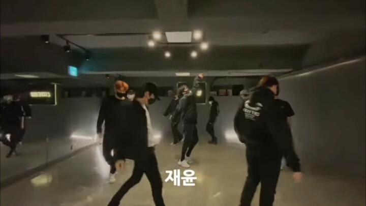 SF9 新曲Tear Drop 原版编舞