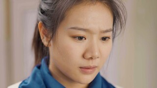 她习惯把温柔藏在责任背后。