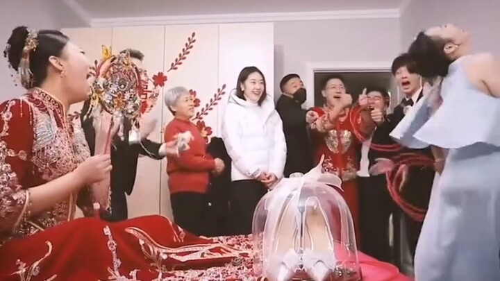 Cuma bercanda, hari pernikahan si mempelai pria tuh ide-idenya kece banget!