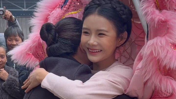 2,500 km: Sneaking Home to Surprise My Mom on Her Birthday