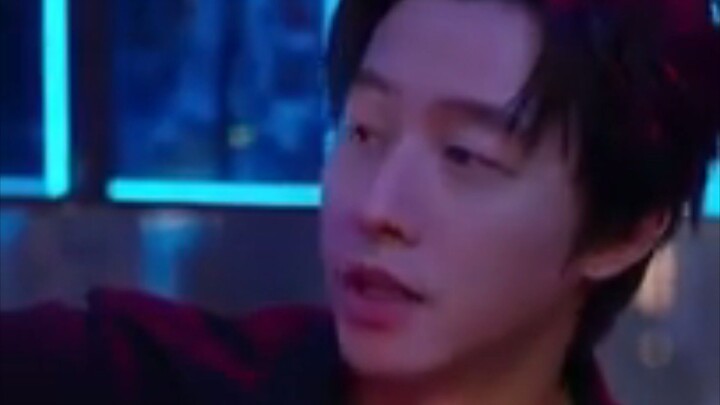 No one could see this invisible girl,but when she entered ceo's bathroom ,only his eyes found her