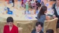 ฉันชอบที่จะเห็นเหล่าดาราในกองดูตื่นตาตื่นใจ และฉันฝันว่าลี่หงจะแต่งเพลงให้จ่านจ่าน~
