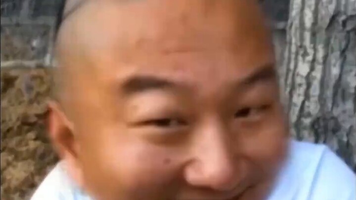 Tìm được người giao sữa giả không? Đừng nghĩ là tôi không tìm được anh chỉ vì anh trà trộn vào đám đ