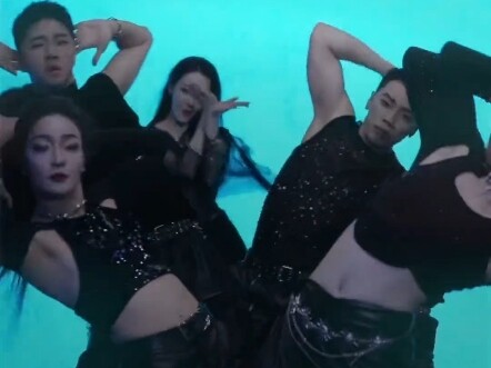 我靠！！！迪丽热巴更新抖抖舞蹈丝滑变装 巴姐真的太美了啊啊啊舞蹈好带感啊啊啊