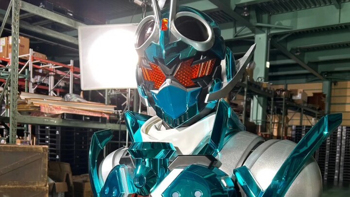 Cameo Gotchard di belakang layar