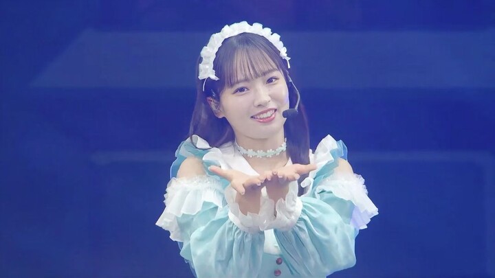 Cepat bilang dia super imut!