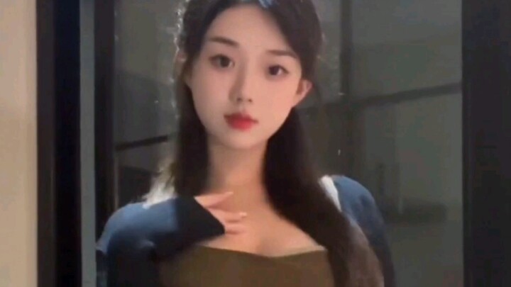 This dress is just too gorgeous!