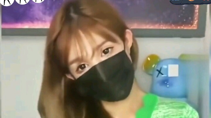 With a mask on, everyone’s a handsome guy—but take it off and it ruins everything!