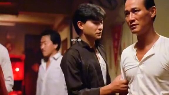 Nhân vật đại ca do Trần Huệ Mẫn thủ vai luôn toát lên vẻ hiền lành, dễ gần #Trích đoạn phim kinh điể