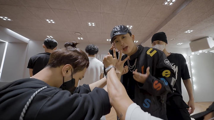 【คมชัดพิเศษ】นักร้องแร็ปเปอร์ก็มีห้องซ้อมแล้ว D.Ark - GENIUS (ร่วมแสดงโดย CHANGMO) ห้องซ้อม
