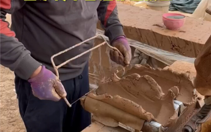 College student gives up “high-paying white-collar job” to return home and carry on intangible cultu