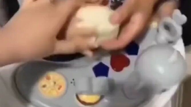 Đứa trẻ thực sự đói.