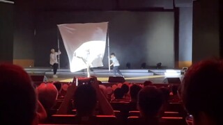 Tiệc tốt nghiệp tái hiện lại buổi hòa nhạc của MJ? 45° khiến khán giả sửng sốt!
