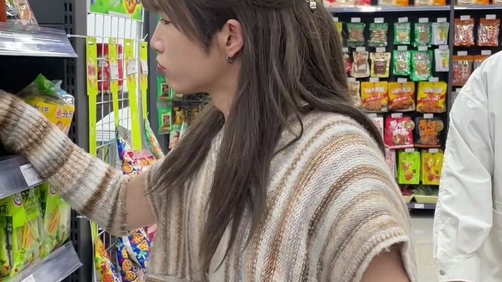 บางคนดูเพื่อความสนุก บางคนส่องกระจก พี่ชาย ลูกคิดของพี่จะกระเด็นใส่หน้าผมอยู่แล้วนะ