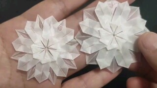 [Origami] ถึงมันจะแสบสมองหน่อยแต่ก็สวยจริงๆ! เกล็ดหิมะเหมือนดอกไม้