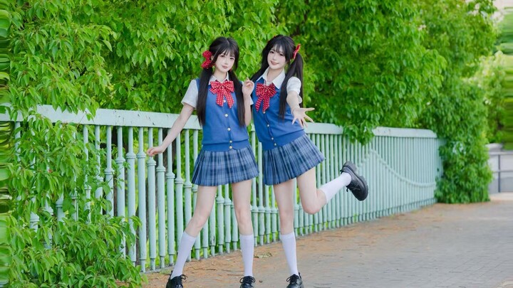 Trắc nghiệm đồng tần số của cặp song sinh! Cô nàng JK tóc đuôi ngựa đôi ngọt ngào quá!