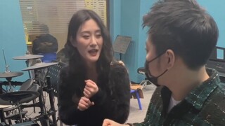 Edisi 1: Saya mendoakan semua teman lajang saya agar memperoleh hari yang bahagia dan gembira setiap