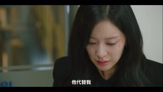 编剧真的厉害 这样一个虽然自己难过可是没有随便指责别人 第一反应是体谅别人也伤心的妈妈 教出来的儿子当然很优秀 上了一课 眼泪女王大结局了
