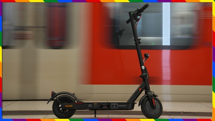 Is an eScooter faster than Hamburg, Germany's Public Transit？