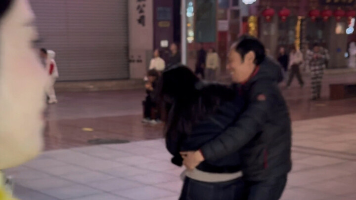 Cho các bạn xem một đoạn vui nhộn, nhất định phải xem đến cuối nhé!