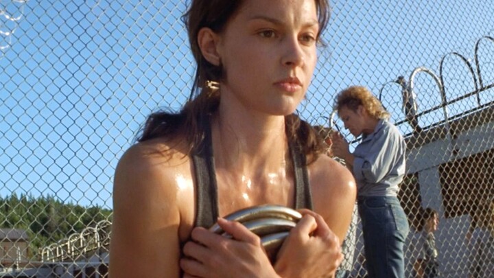 เพื่อนสนิทร่วมมือกับสามีส่งเธอเข้าคุก เธอฝึกฝนอย่างหนักเป็นเวลา 6 ปี เมื่อพ้นโทษก็กลับมาล้างแค้นอย่า