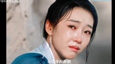 沈璃母亲琉羽托孤“愿她这一生皆能遨游碧海苍穹,不受身份桎梏”!琉羽身体承载不了魑魅之力还是把沈璃生下来。与凤行 宣璐 海乔 赵丽颖 林更新