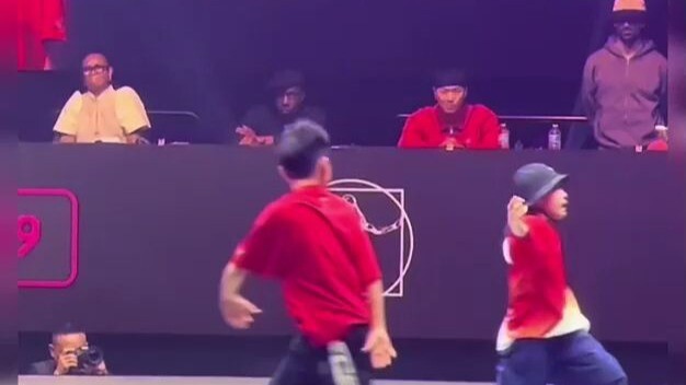 该怎么解释中国🇨🇳孩子在法国🇫🇷已经杀疯了这件事！赢了法国大佬Spider Juste Debout晋级八强！恭喜中国少年！#街舞 #跳舞  #巴黎 #